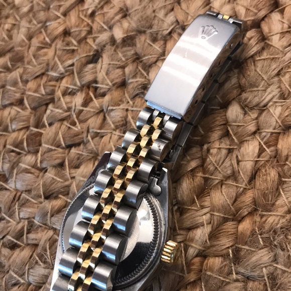 Stainless steel & Gold Tone Women Watch - Picture 4 of 8